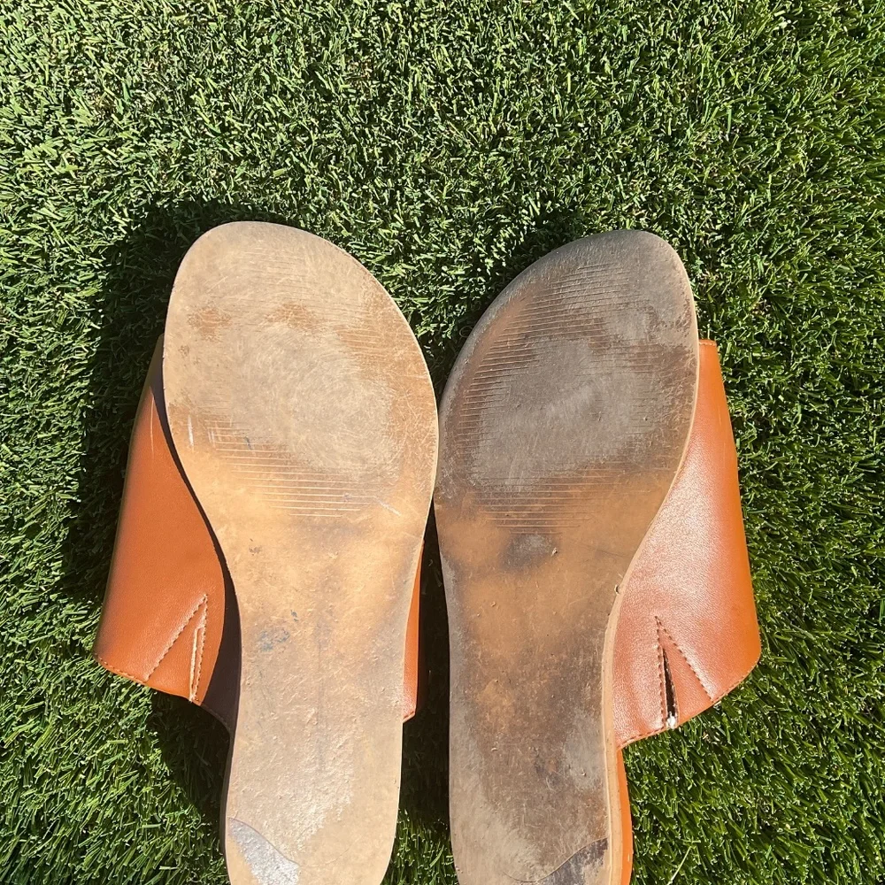 DKNY Brown Leather Sandals - Picture 4 of 4